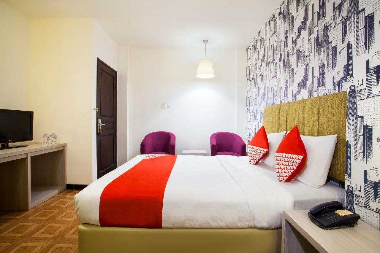 Oyo 119 Belvena Hotel Cakarta Dış mekan fotoğraf