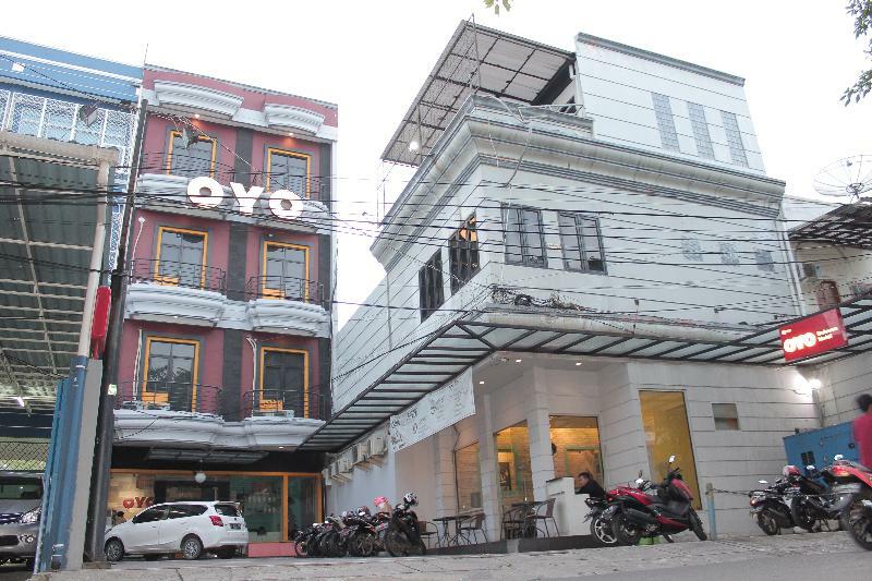 Oyo 119 Belvena Hotel Cakarta Dış mekan fotoğraf
